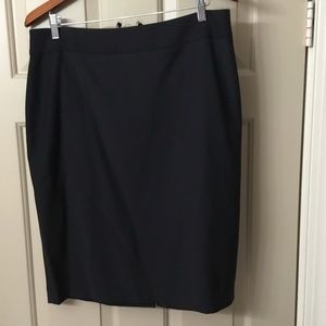 Talbots navy knee-length wool skirt. Size 14